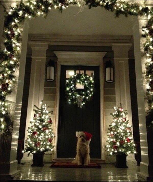 entryway design for christmas