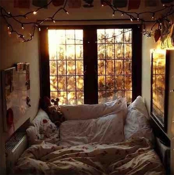very cosy bedroom
