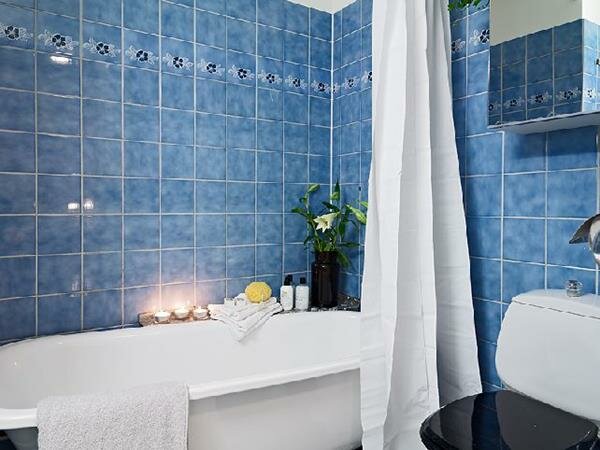 Blue and White Bathroom Decoration 3